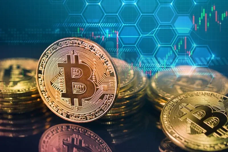 Có nên đầu tư vào Bitcoin năm 2025? "Cân nhắc" lợi và hại